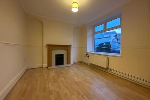 2 bedroom terraced house to rent, Pennant Street