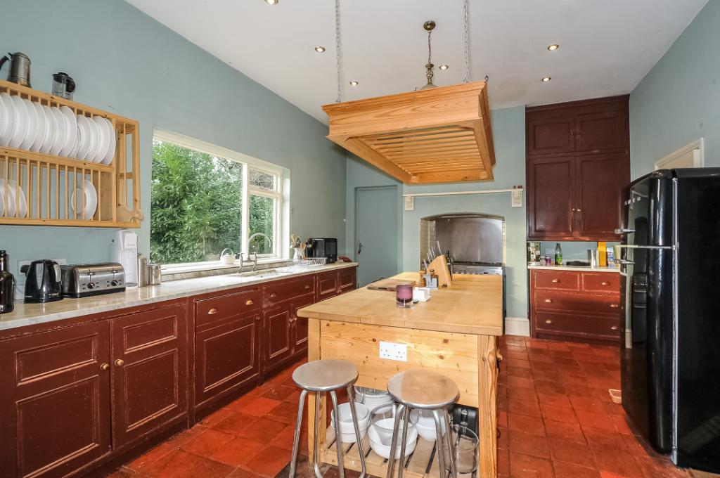 St Marks Close, Colney Heath, Herts, AL4 4 bed detached house £1,350,000