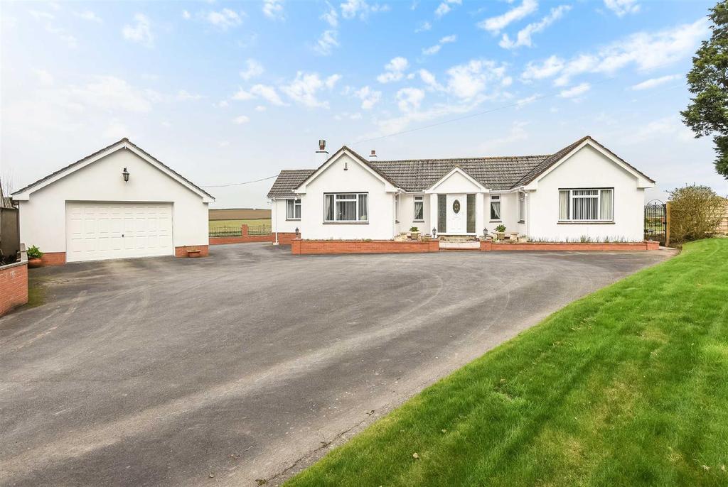 Horwood, Bideford 4 bed bungalow £599,950