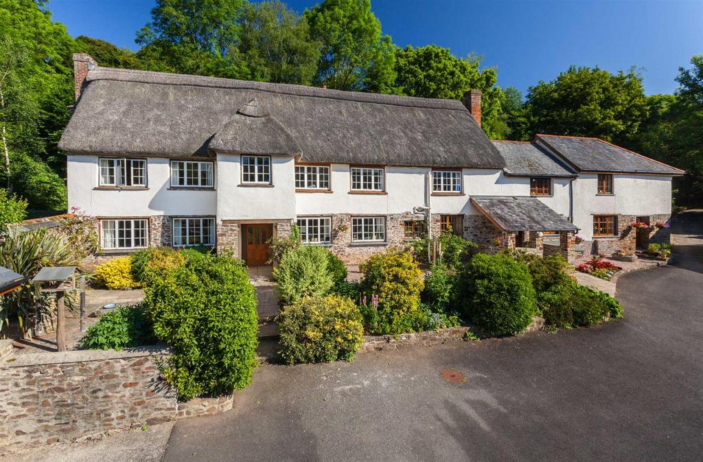 Bridge Reeve, Chulmleigh 9 bed detached house £1,250,000