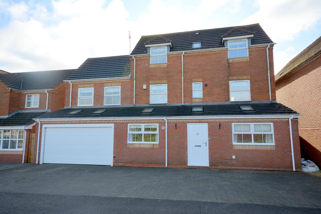 Bloomery Way, Clay Cross, Chesterfield, S45 9FD 5 bed detached house