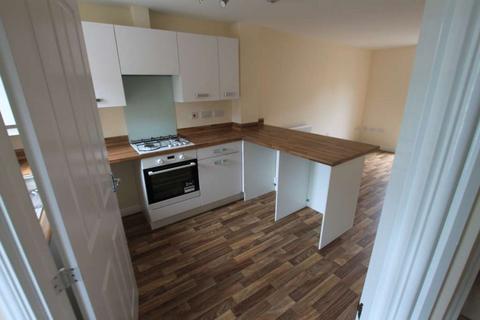 2 bedroom semi-detached house to rent, Pembrey Gardens, Wolverhampton WV2