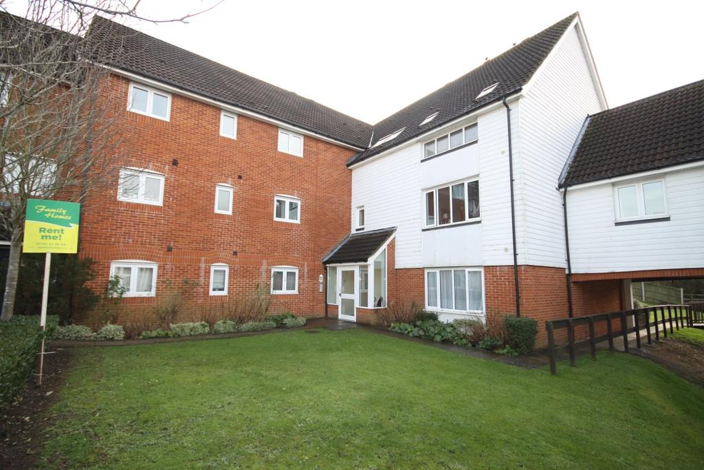 Galloway Drive, Ashford 2 bed flat £750 pcm (£173 pw)