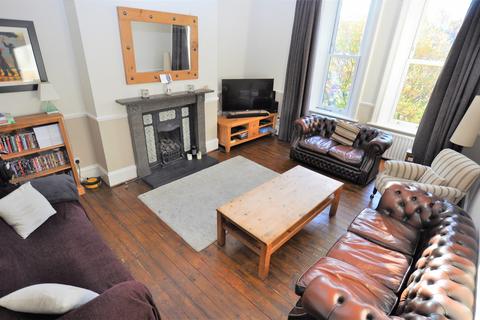 2 bedroom flat to rent, Grosvenor Villas, Newcastle Upon Tyne