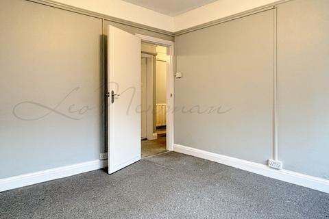 undefined, Rosebank Way, Acton, W3