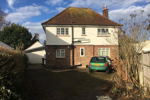 3 bedroom maisonette to rent, WOKING