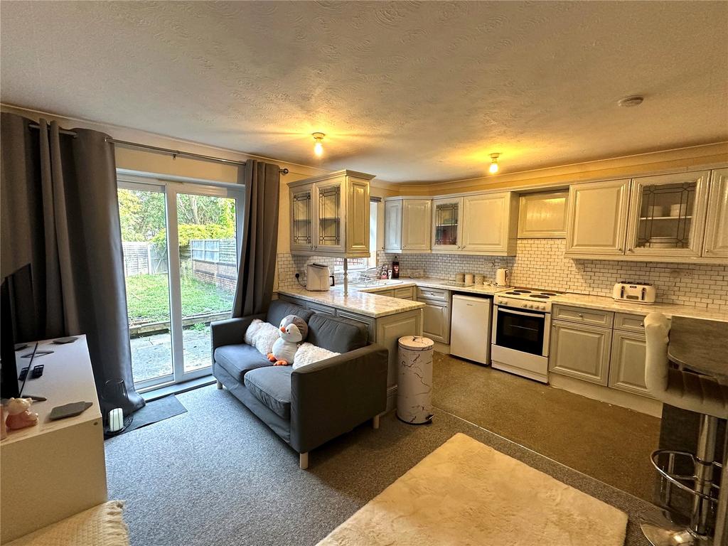 Living Room/Kitchen