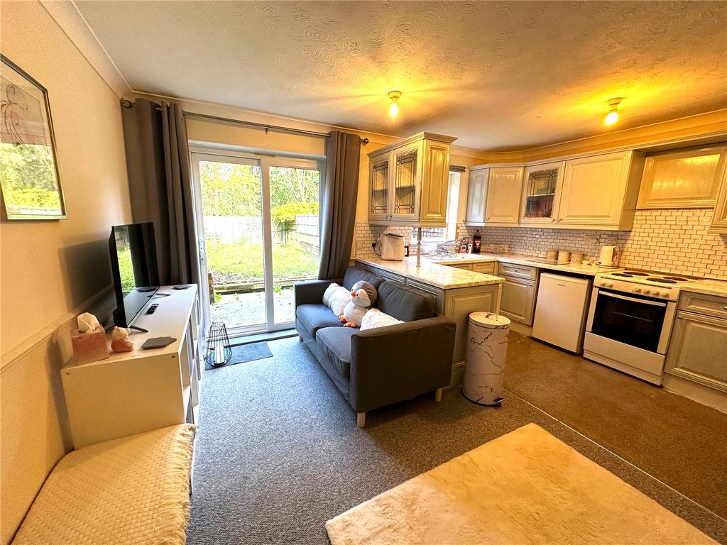 Living Room/Kitchen