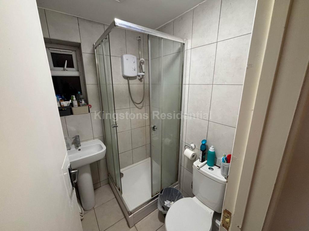Wyeverne Road, Cardiff CF24 – další