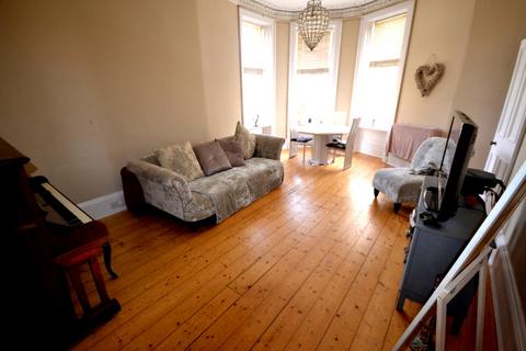 2 bedroom flat to rent, Warrender Park Road, Marchmont, Edinburgh, EH9