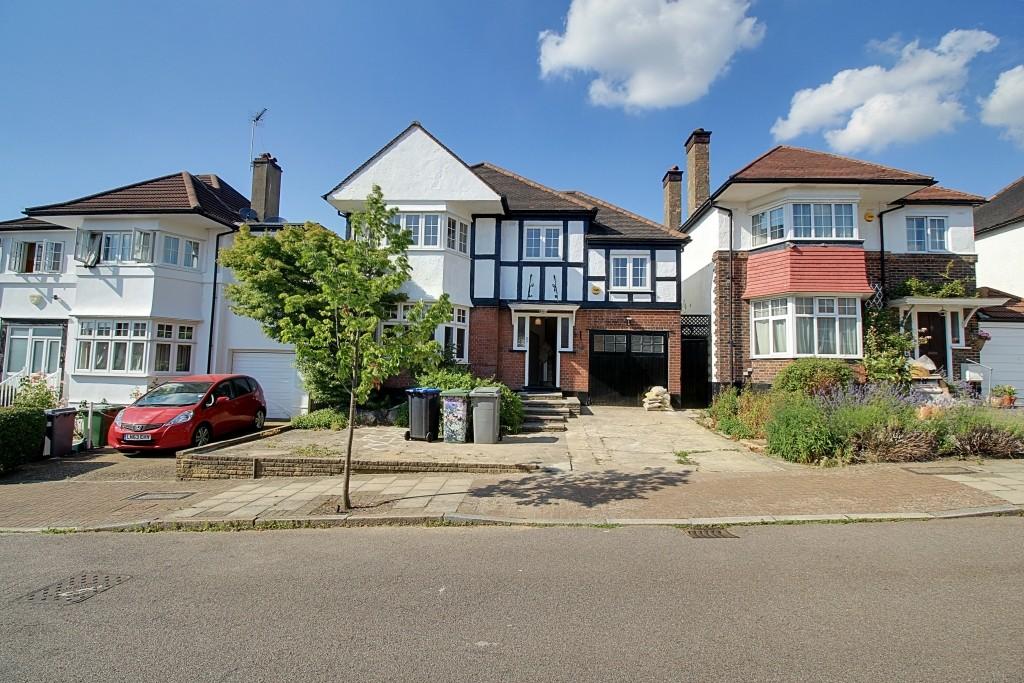 Wickliffe Gardens, Wembley, Middlesex, HA9 5 bed detached house £