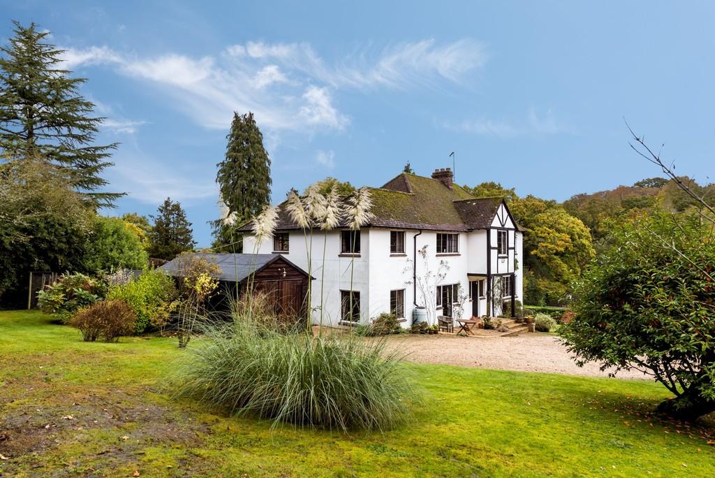 Holdfast Lane, Haslemere 4 bed detached house £1,300,000