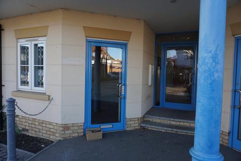 Office to rent - Woodlands Road, Wickford