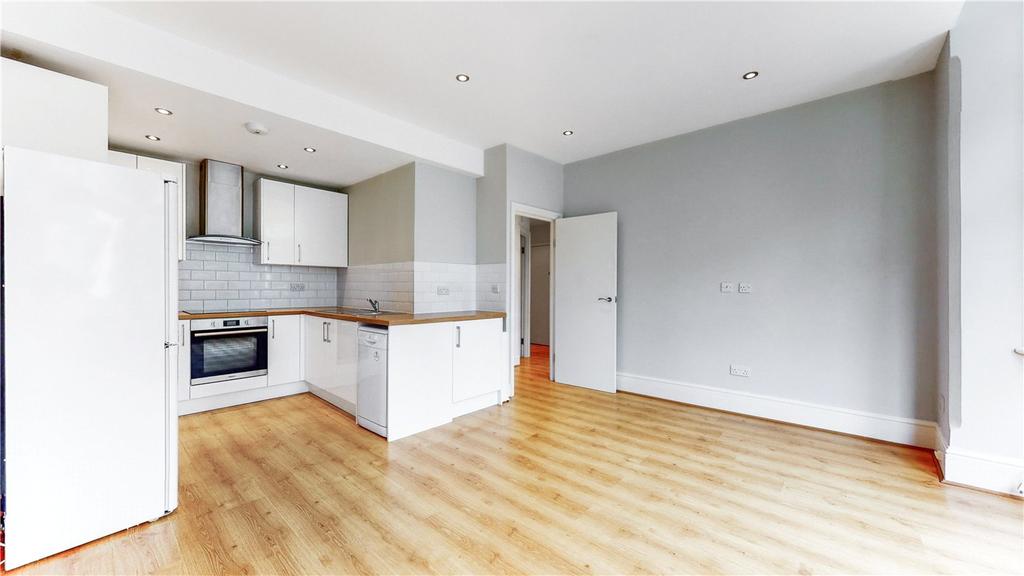 Woodville Gardens, Ealing Broadway, London, W5 2 bed apartment £1,495