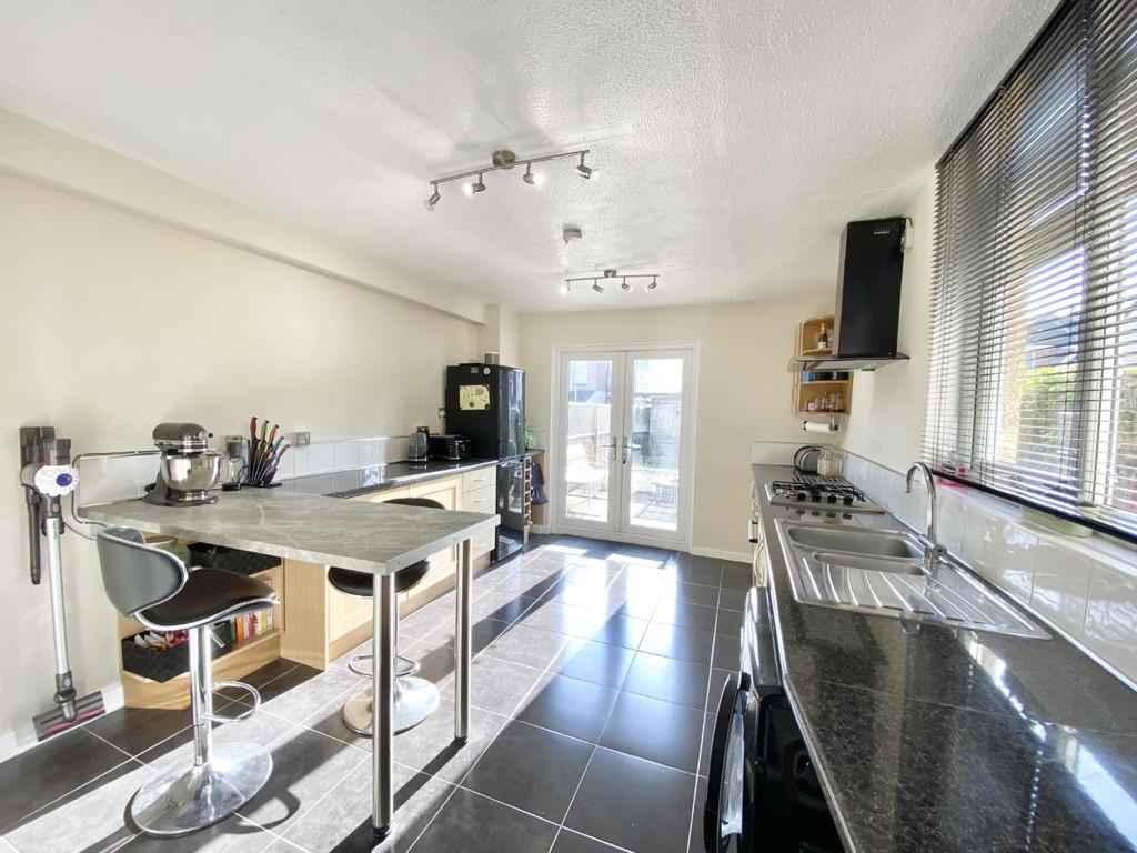 Powerscourt Road, Portsmouth 2 bed terraced house £205,000