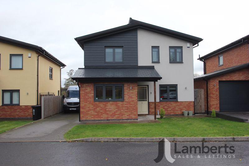 Arrow View, Studley 3 bed detached house £375,000