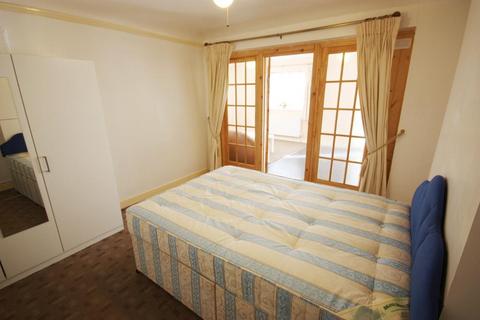 undefined, Taylors Green, East Acton, London, W3 7PE