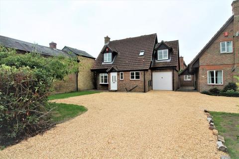 4 bedroom detached house to rent, South Street, Lymington