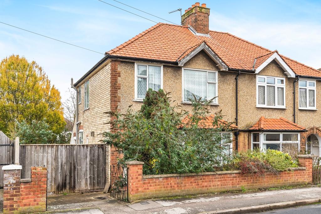 Brampton Park Road, Hitchin, SG5 3 bed semidetached house £400,000