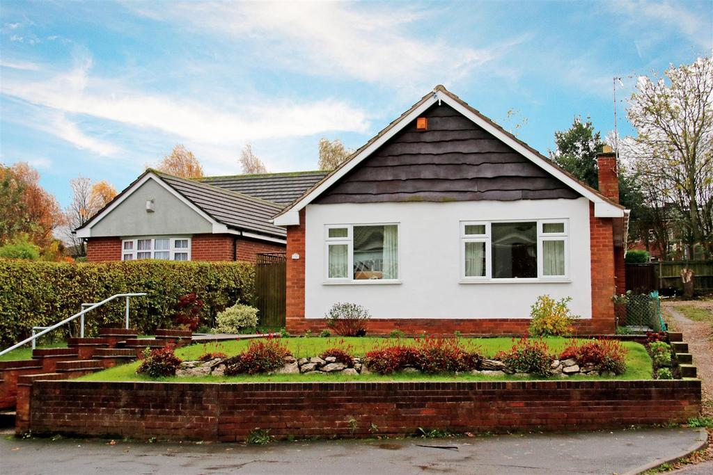 Tinkers Green Road, Wilnecote, Tamworth 2 bed detached bungalow £225,000