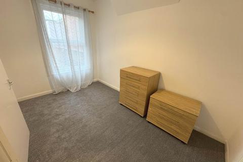 2 bedroom flat to rent, Basingstoke Road, Reading