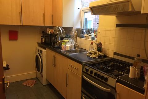 3 bedroom ground floor flat to rent, Broadlands Road, Portswood, Southampton, SO17