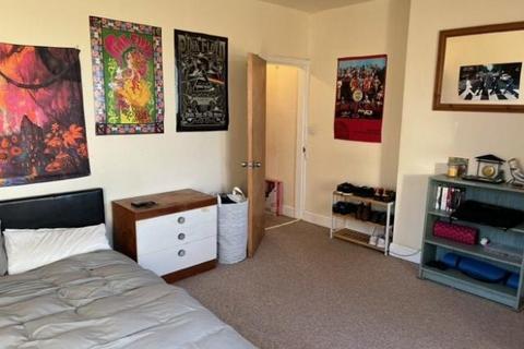 2 bedroom house share to rent, Radford Boulevard