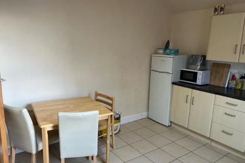 2 bedroom house share to rent, Radford Boulevard