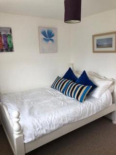 4 bedroom house share to rent - Crown Gardens