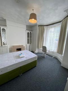 7 bedroom house share to rent, New Road