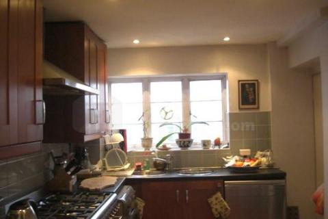 2 bedroom house share to rent - AYLMER ROAD