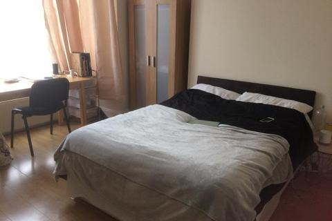5 bedroom house share to rent - NEW ROAD