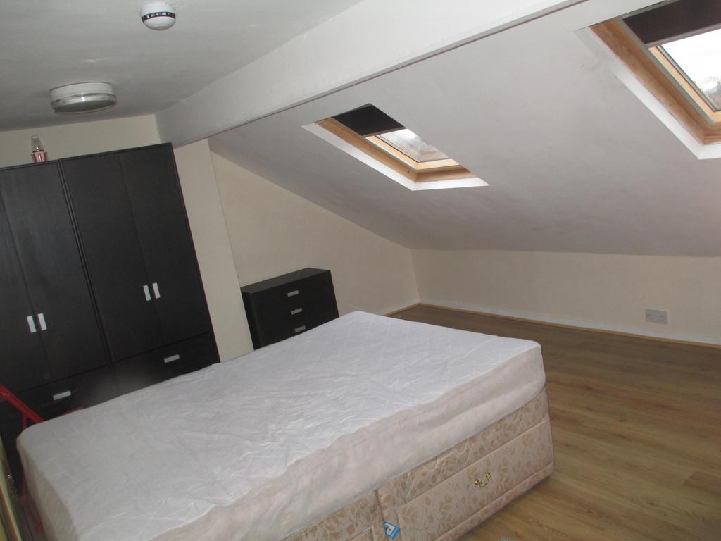 Southfield-road-teesside-university-ts1-3he-892060