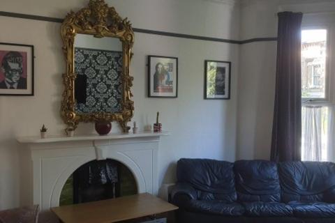 7 bedroom house share to rent, Brompton Avenue