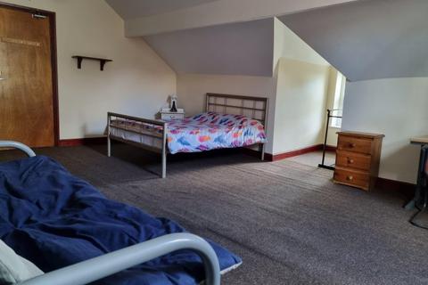 6 bedroom house share to rent, PARK ROAD WEST