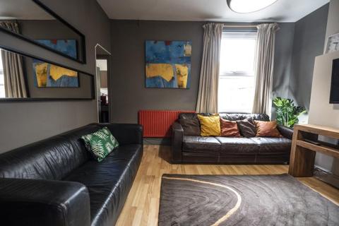 5 bedroom house share to rent - Ermine Road