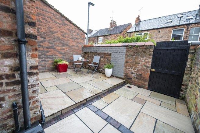 Ermine-road-ch2-3pn-919244