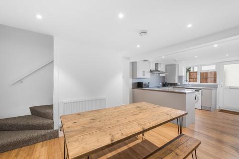 6 bedroom house share to rent - Weydon Lane