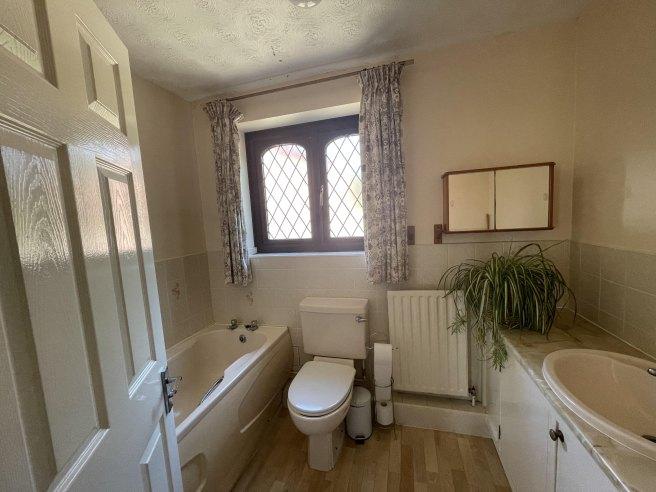Hunton-gardens-ct2-7tt-931733
