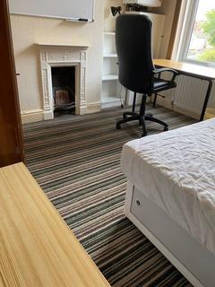 4 bedroom house share to rent - Bedford Street
