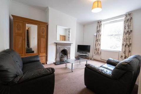 3 bedroom house share to rent, Clement Street
