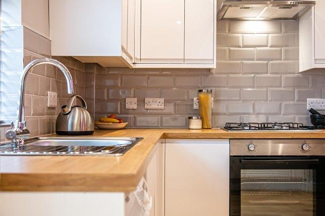 Vincent-road-s7-1bw-927606