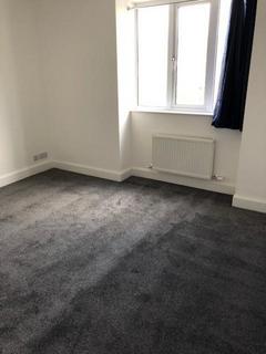 6 bedroom flat to rent, Stoneleigh Broadway