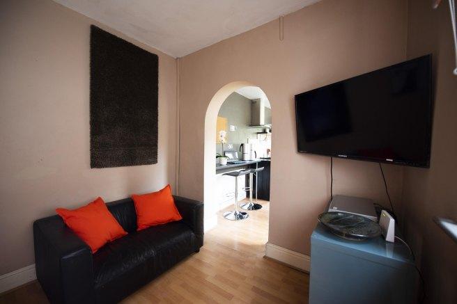Henshall-street-ch1-4hq-913983