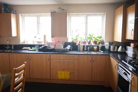 6 bedroom house share to rent, ST. DAVIDS SQUARE