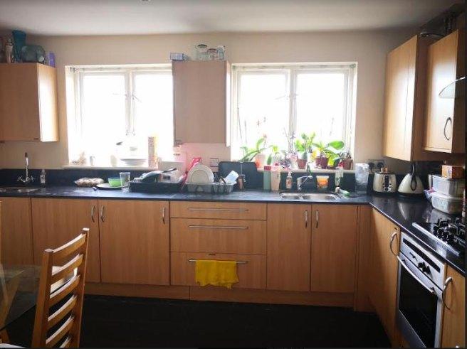 St-davids-square-e14-3wh-895598