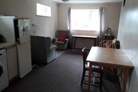 2 bedroom flat to rent, HILL LANE