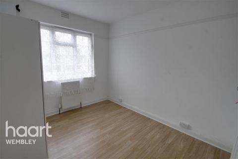 2 bedroom flat to rent, Church Lane, NW9