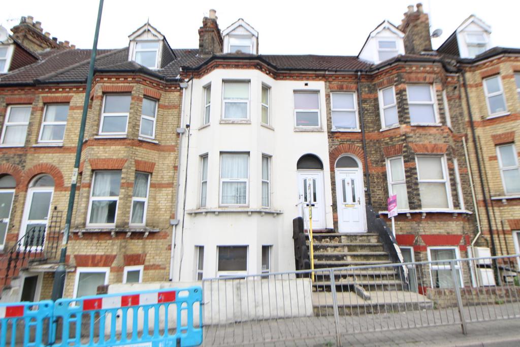 Maidstone Road, Chatham, ME4 1 bed flat to rent £620 pcm (£143 pw)