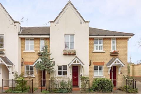 3 bedroom terraced house to rent, DORCHESTER MEWS, ST MARGARETS, TWICKENHAM